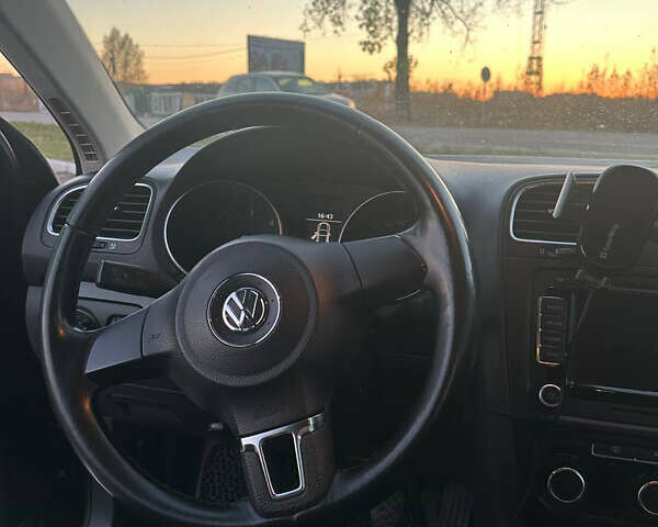 Черный Фольксваген Гольф, объемом двигателя 2 л и пробегом 240 тыс. км за 8600 $, фото 25 на Automoto.ua