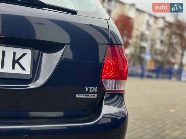 Черный Фольксваген Гольф, объемом двигателя 1.6 л и пробегом 325 тыс. км за 7300 $, фото 11 на Automoto.ua
