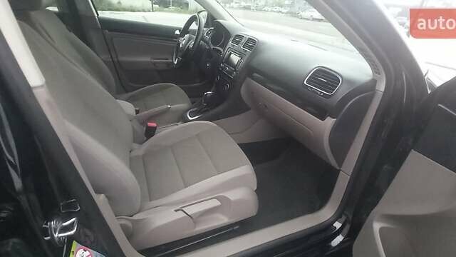 Чорний Фольксваген Гольф, об'ємом двигуна 1.39 л та пробігом 225 тис. км за 8500 $, фото 41 на Automoto.ua