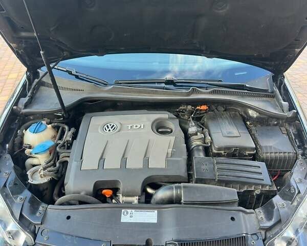 Черный Фольксваген Гольф, объемом двигателя 1.6 л и пробегом 276 тыс. км за 9200 $, фото 12 на Automoto.ua