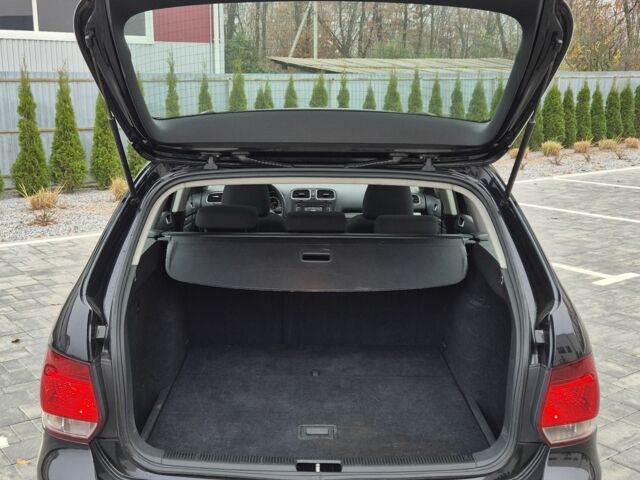 Черный Фольксваген Гольф, объемом двигателя 1.6 л и пробегом 248 тыс. км за 8150 $, фото 2 на Automoto.ua