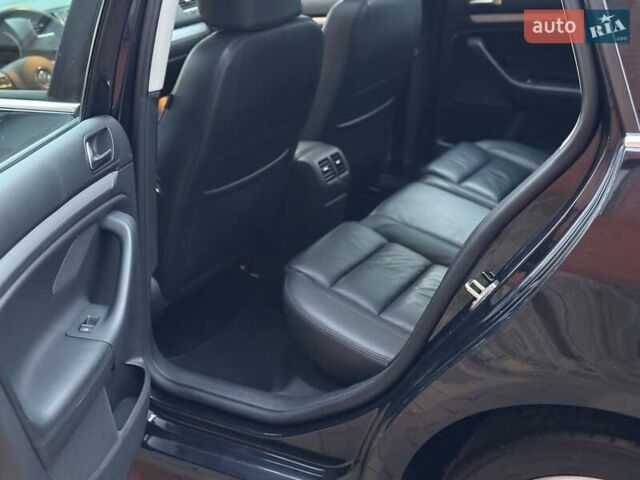 Чорний Фольксваген Гольф, об'ємом двигуна 1.39 л та пробігом 186 тис. км за 8200 $, фото 35 на Automoto.ua