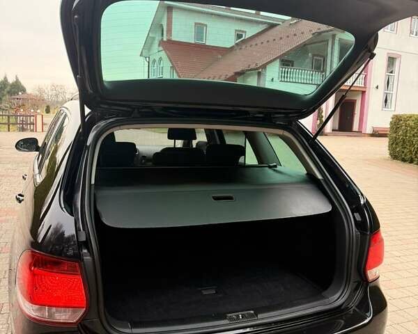 Черный Фольксваген Гольф, объемом двигателя 1.6 л и пробегом 102 тыс. км за 10450 $, фото 10 на Automoto.ua