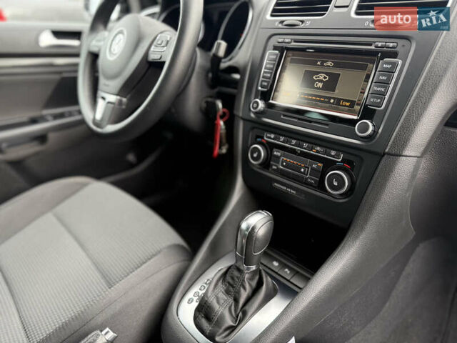 Черный Фольксваген Гольф, объемом двигателя 2 л и пробегом 200 тыс. км за 11900 $, фото 39 на Automoto.ua