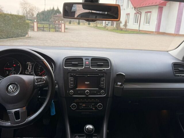 Черный Фольксваген Гольф, объемом двигателя 1.6 л и пробегом 102 тыс. км за 10450 $, фото 2 на Automoto.ua