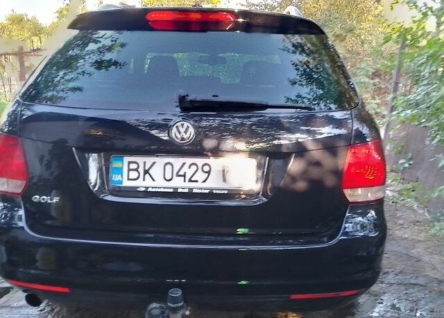 Черный Фольксваген Гольф, объемом двигателя 1.6 л и пробегом 320 тыс. км за 7800 $, фото 11 на Automoto.ua