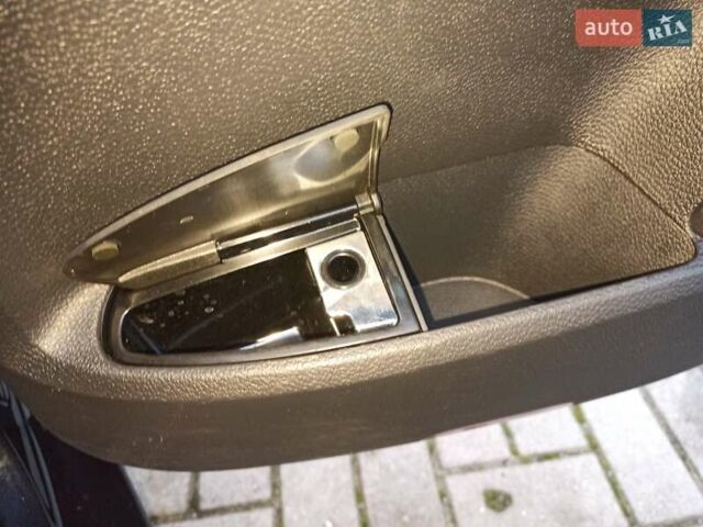 Чорний Фольксваген Гольф, об'ємом двигуна 1.6 л та пробігом 227 тис. км за 10400 $, фото 30 на Automoto.ua