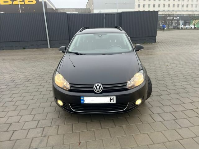 Черный Фольксваген Гольф, объемом двигателя 1.6 л и пробегом 257 тыс. км за 7950 $, фото 1 на Automoto.ua