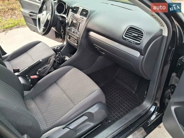 Чорний Фольксваген Гольф, об'ємом двигуна 1.6 л та пробігом 226 тис. км за 8400 $, фото 16 на Automoto.ua