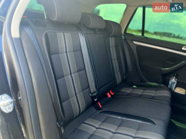 Черный Фольксваген Гольф, объемом двигателя 1.97 л и пробегом 295 тыс. км за 10499 $, фото 16 на Automoto.ua