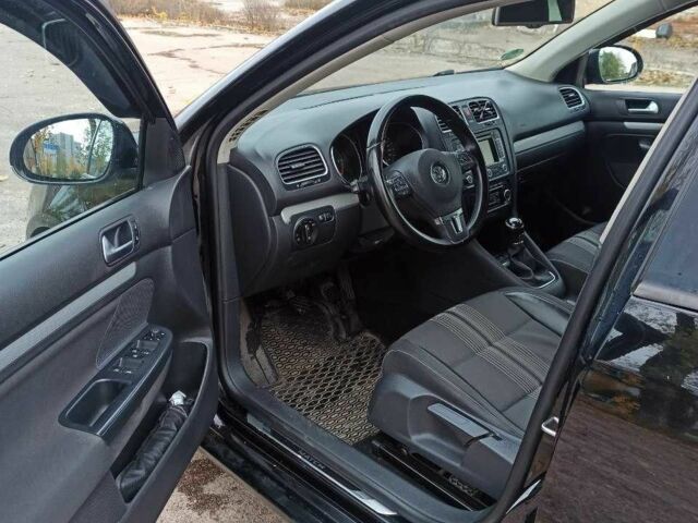 Черный Фольксваген Гольф, объемом двигателя 1.6 л и пробегом 251 тыс. км за 7800 $, фото 6 на Automoto.ua