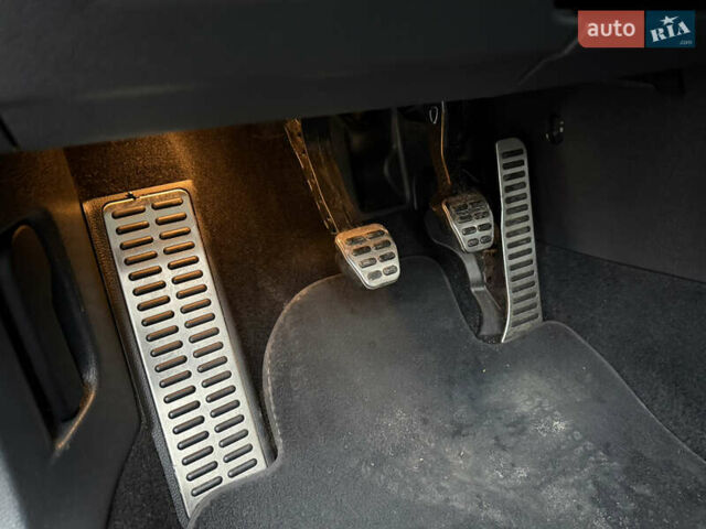 Черный Фольксваген Гольф, объемом двигателя 1.2 л и пробегом 178 тыс. км за 6500 $, фото 22 на Automoto.ua