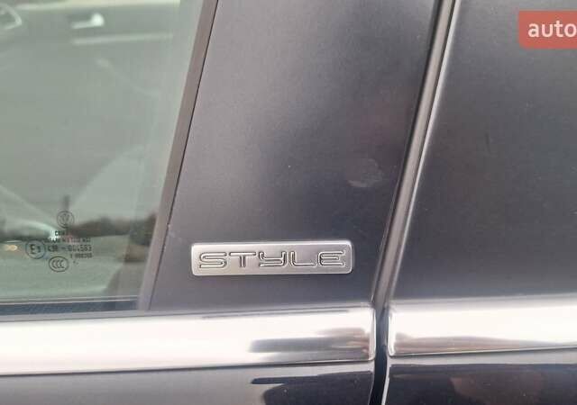 Черный Фольксваген Гольф, объемом двигателя 1.2 л и пробегом 209 тыс. км за 7400 $, фото 41 на Automoto.ua