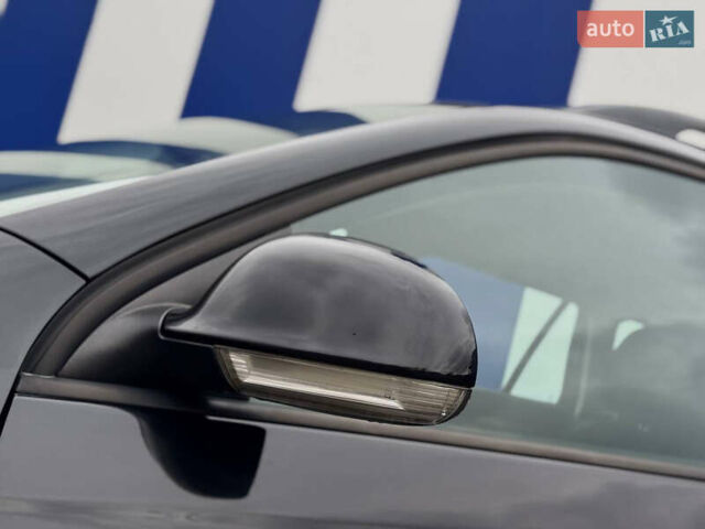 Черный Фольксваген Гольф, объемом двигателя 1.6 л и пробегом 325 тыс. км за 7300 $, фото 12 на Automoto.ua