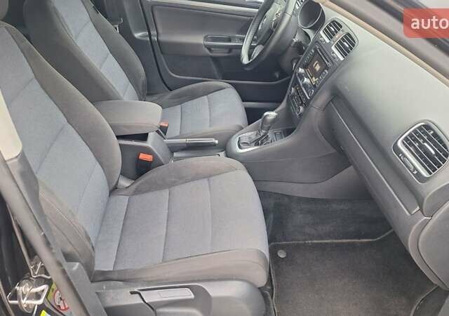 Черный Фольксваген Гольф, объемом двигателя 1.2 л и пробегом 209 тыс. км за 7650 $, фото 37 на Automoto.ua