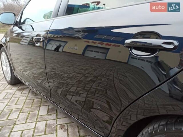 Чорний Фольксваген Гольф, об'ємом двигуна 1.6 л та пробігом 227 тис. км за 10400 $, фото 14 на Automoto.ua