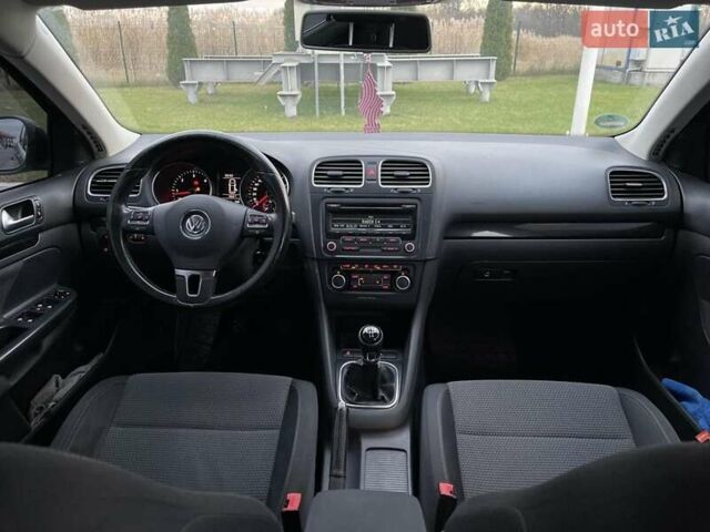 Черный Фольксваген Гольф, объемом двигателя 1.6 л и пробегом 212 тыс. км за 7250 $, фото 6 на Automoto.ua