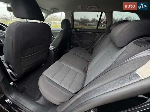 Черный Фольксваген Гольф, объемом двигателя 1.97 л и пробегом 233 тыс. км за 9999 $, фото 46 на Automoto.ua