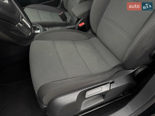 Черный Фольксваген Гольф, объемом двигателя 1.97 л и пробегом 233 тыс. км за 9999 $, фото 51 на Automoto.ua