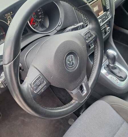 Черный Фольксваген Гольф, объемом двигателя 1.2 л и пробегом 209 тыс. км за 7400 $, фото 26 на Automoto.ua