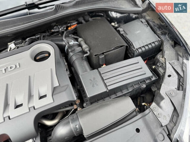 Черный Фольксваген Гольф, объемом двигателя 2 л и пробегом 200 тыс. км за 11900 $, фото 51 на Automoto.ua