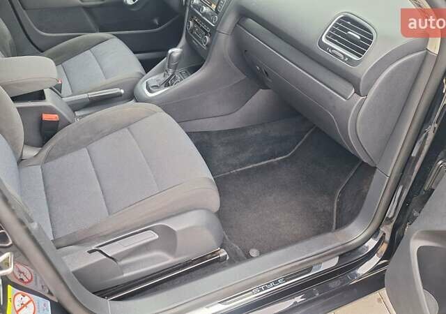 Черный Фольксваген Гольф, объемом двигателя 1.2 л и пробегом 209 тыс. км за 7650 $, фото 34 на Automoto.ua