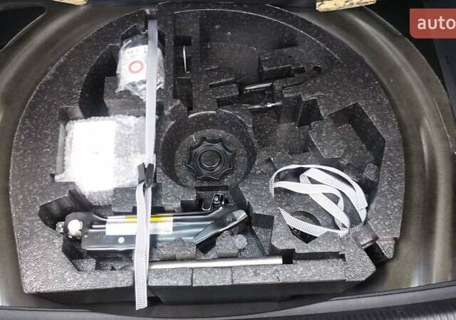 Черный Фольксваген Гольф, объемом двигателя 1.6 л и пробегом 237 тыс. км за 7900 $, фото 34 на Automoto.ua