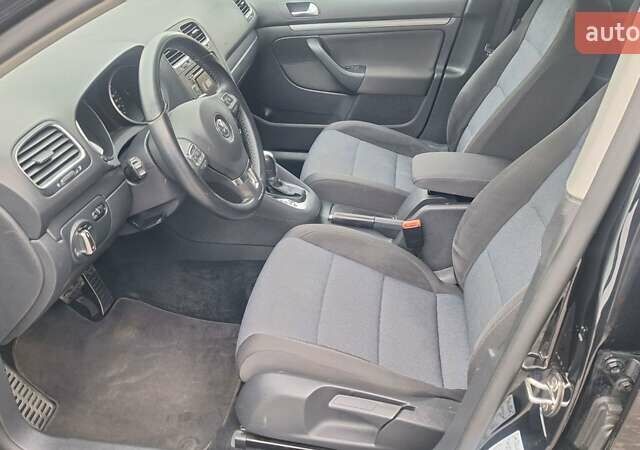 Черный Фольксваген Гольф, объемом двигателя 1.2 л и пробегом 209 тыс. км за 7400 $, фото 22 на Automoto.ua