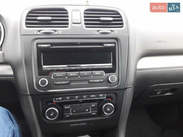 Черный Фольксваген Гольф, объемом двигателя 1.97 л и пробегом 230 тыс. км за 10400 $, фото 2 на Automoto.ua