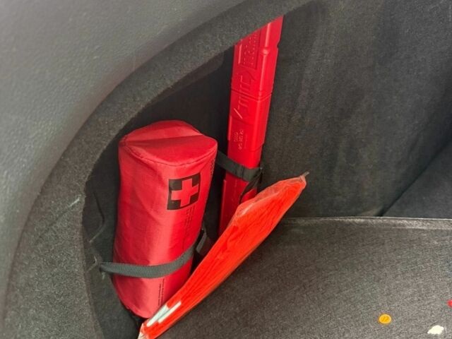 Черный Фольксваген Гольф, объемом двигателя 1.6 л и пробегом 102 тыс. км за 10450 $, фото 9 на Automoto.ua