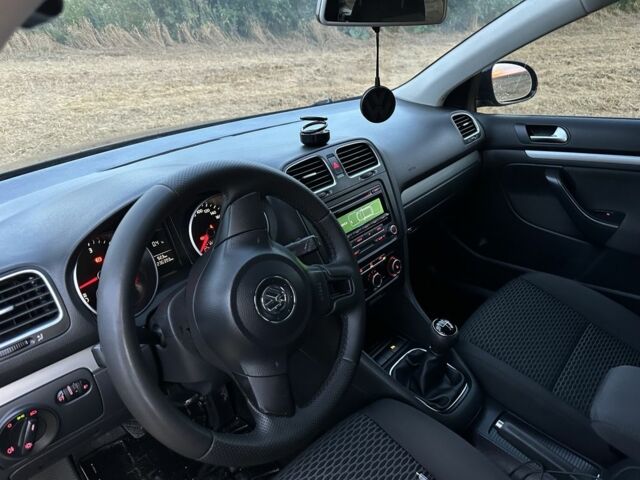 Черный Фольксваген Гольф, объемом двигателя 1.6 л и пробегом 245 тыс. км за 7900 $, фото 12 на Automoto.ua