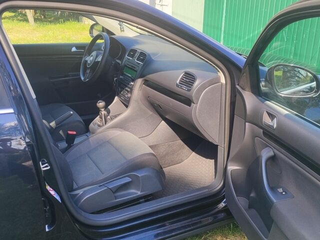 Чорний Фольксваген Гольф, об'ємом двигуна 1.6 л та пробігом 235 тис. км за 8300 $, фото 14 на Automoto.ua