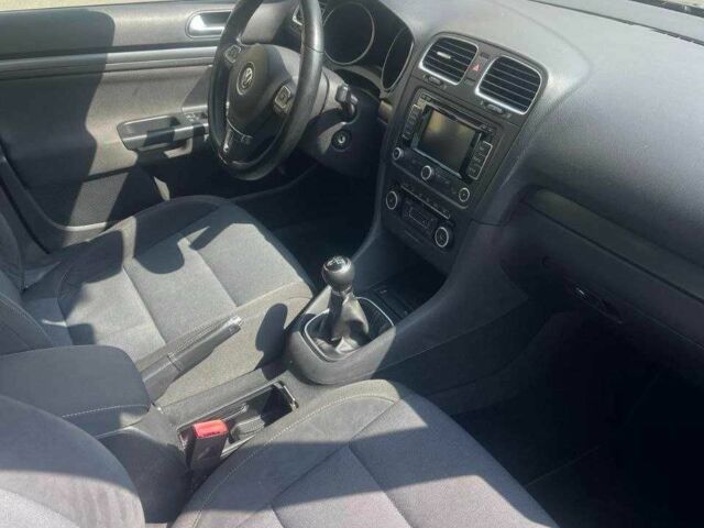 Черный Фольксваген Гольф, объемом двигателя 0 л и пробегом 286 тыс. км за 8390 $, фото 5 на Automoto.ua