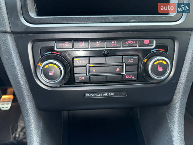 Черный Фольксваген Гольф, объемом двигателя 1.2 л и пробегом 178 тыс. км за 6500 $, фото 25 на Automoto.ua