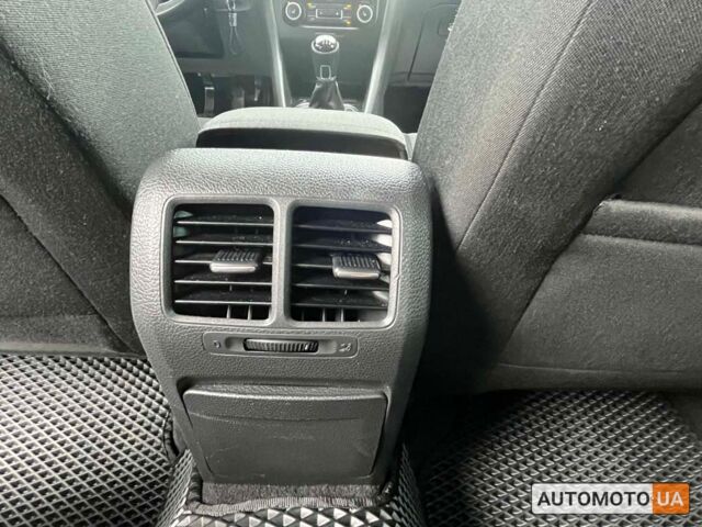 Чорний Фольксваген Гольф, об'ємом двигуна 2 л та пробігом 289 тис. км за 9100 $, фото 15 на Automoto.ua