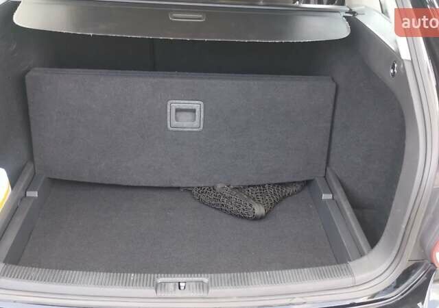 Черный Фольксваген Гольф, объемом двигателя 1.6 л и пробегом 237 тыс. км за 7900 $, фото 28 на Automoto.ua