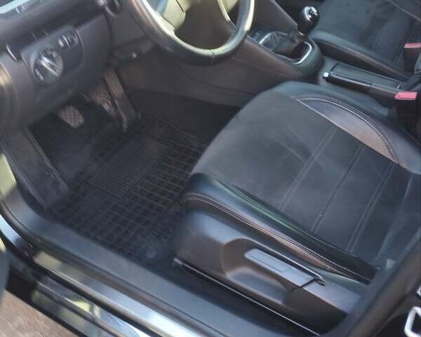 Чорний Фольксваген Гольф, об'ємом двигуна 1.6 л та пробігом 245 тис. км за 8300 $, фото 1 на Automoto.ua