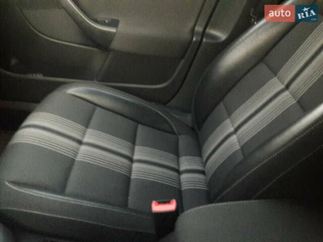 Черный Фольксваген Гольф, объемом двигателя 1.97 л и пробегом 230 тыс. км за 10400 $, фото 3 на Automoto.ua