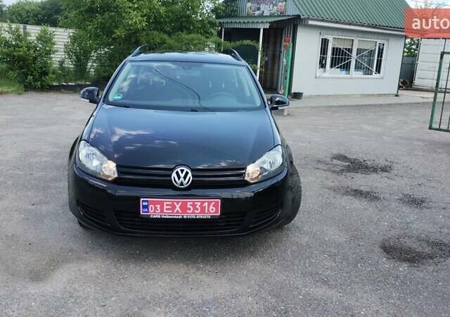 Черный Фольксваген Гольф, объемом двигателя 1.6 л и пробегом 237 тыс. км за 7900 $, фото 1 на Automoto.ua