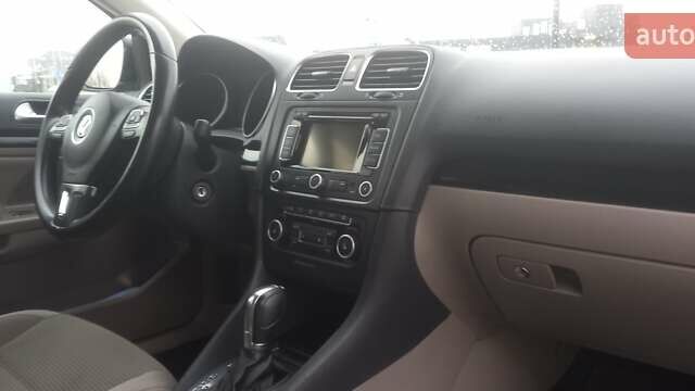 Чорний Фольксваген Гольф, об'ємом двигуна 1.39 л та пробігом 225 тис. км за 8500 $, фото 40 на Automoto.ua