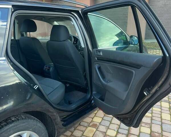 Черный Фольксваген Гольф, объемом двигателя 1.6 л и пробегом 276 тыс. км за 9200 $, фото 31 на Automoto.ua