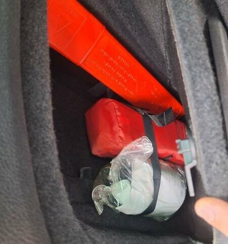 Черный Фольксваген Гольф, объемом двигателя 1.2 л и пробегом 209 тыс. км за 7650 $, фото 32 на Automoto.ua