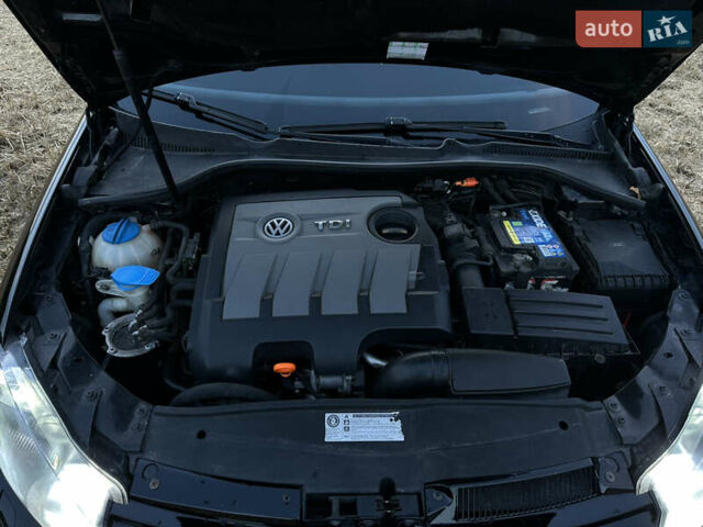 Черный Фольксваген Гольф, объемом двигателя 1.6 л и пробегом 245 тыс. км за 7950 $, фото 12 на Automoto.ua