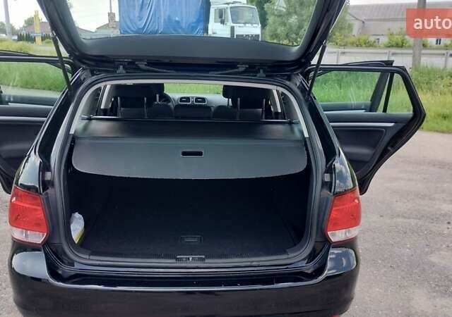 Черный Фольксваген Гольф, объемом двигателя 1.6 л и пробегом 237 тыс. км за 7900 $, фото 29 на Automoto.ua