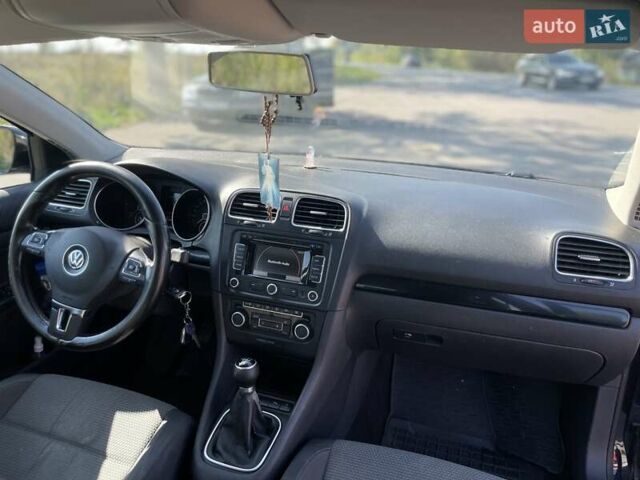Черный Фольксваген Гольф, объемом двигателя 1.6 л и пробегом 350 тыс. км за 7200 $, фото 16 на Automoto.ua