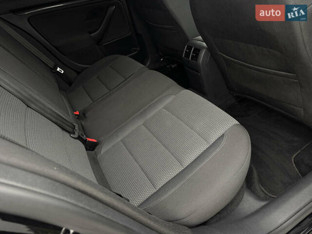 Черный Фольксваген Гольф, объемом двигателя 1.97 л и пробегом 233 тыс. км за 9999 $, фото 40 на Automoto.ua