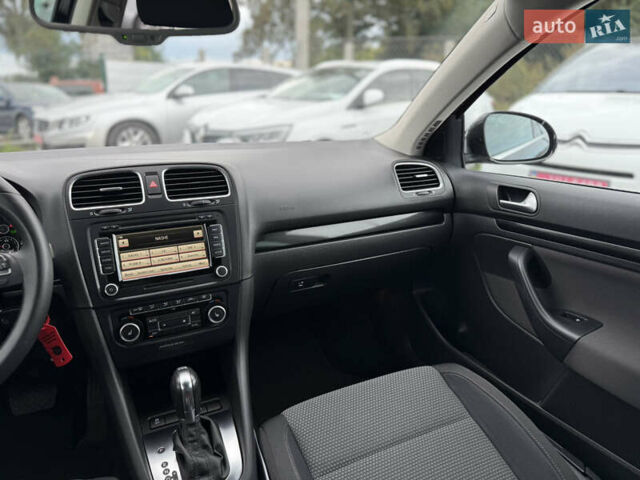 Черный Фольксваген Гольф, объемом двигателя 2 л и пробегом 200 тыс. км за 11900 $, фото 19 на Automoto.ua