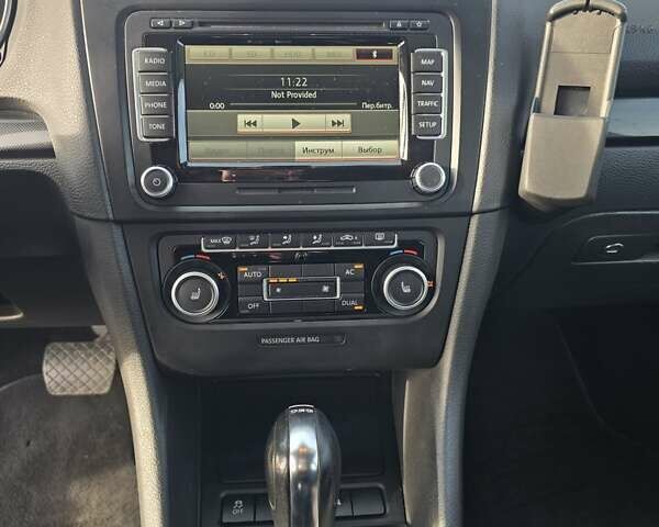 Чорний Фольксваген Гольф, об'ємом двигуна 2 л та пробігом 267 тис. км за 10400 $, фото 19 на Automoto.ua