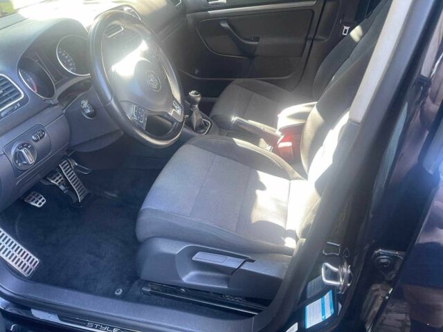 Черный Фольксваген Гольф, объемом двигателя 0 л и пробегом 286 тыс. км за 8390 $, фото 6 на Automoto.ua