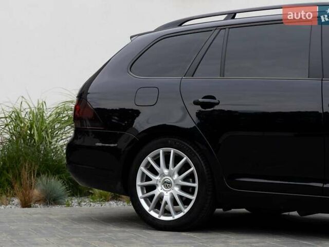 Черный Фольксваген Гольф, объемом двигателя 1.97 л и пробегом 256 тыс. км за 10900 $, фото 16 на Automoto.ua